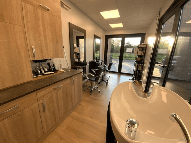 tuinkantoor als kapsalon finish profiles